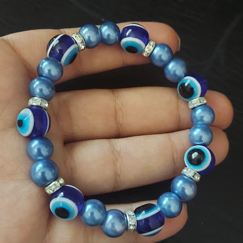 Blue Evil Eye Bracelet - Picture 6 of 8